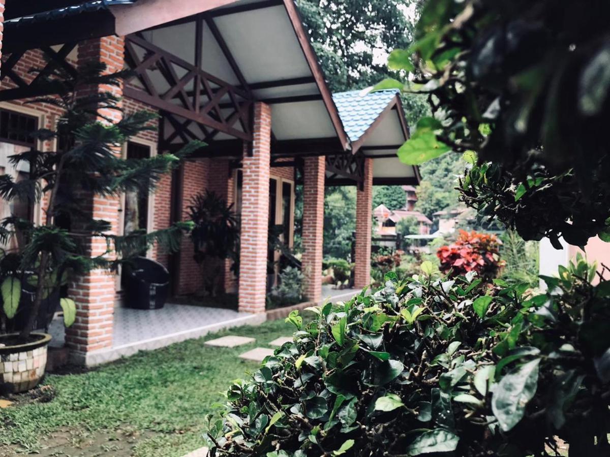 Thomas' Retreat Bukit Lawang Hotel Kültér fotó