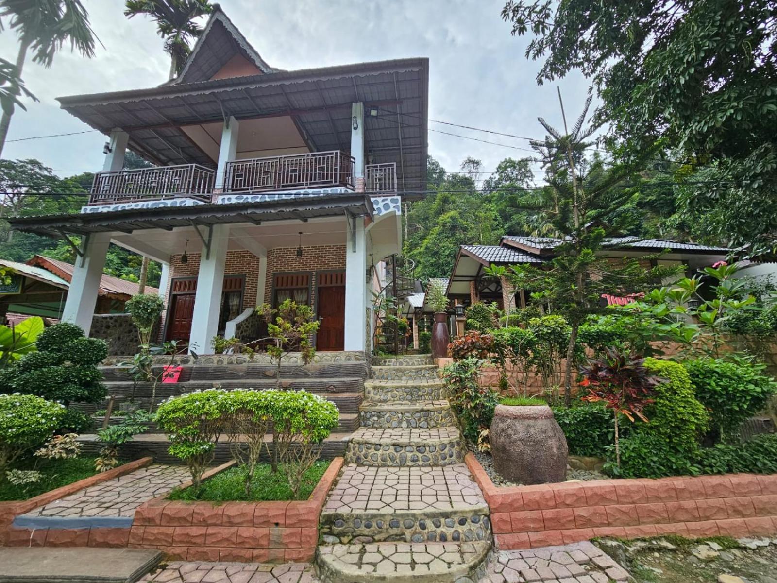 Thomas' Retreat Bukit Lawang Hotel Kültér fotó
