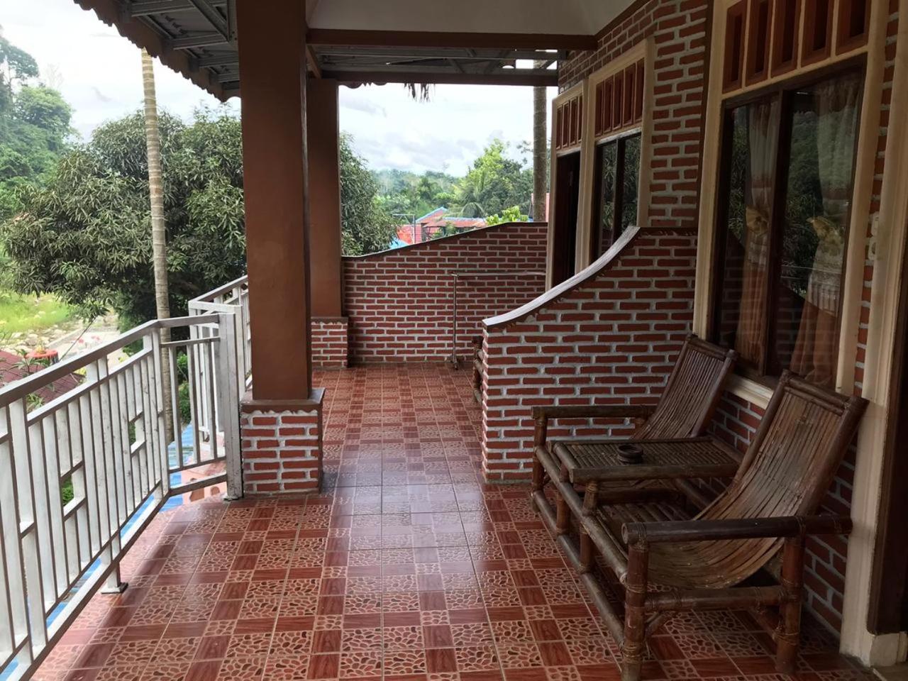 Thomas' Retreat Bukit Lawang Hotel Kültér fotó